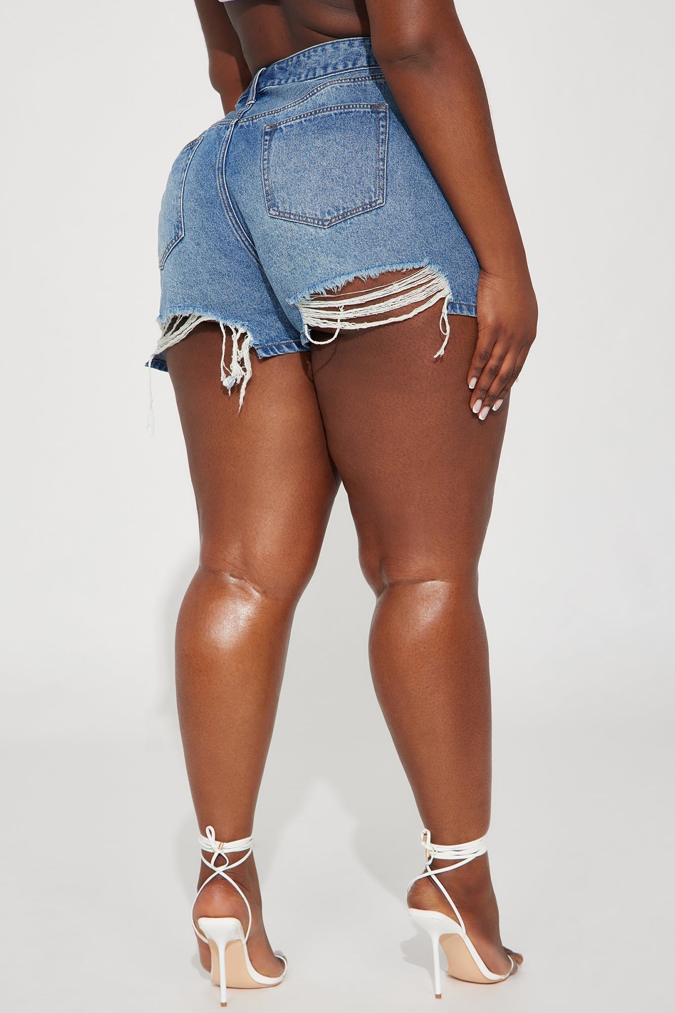 Margo Fray Hem Denim Shorts - Medium Blue Wash
