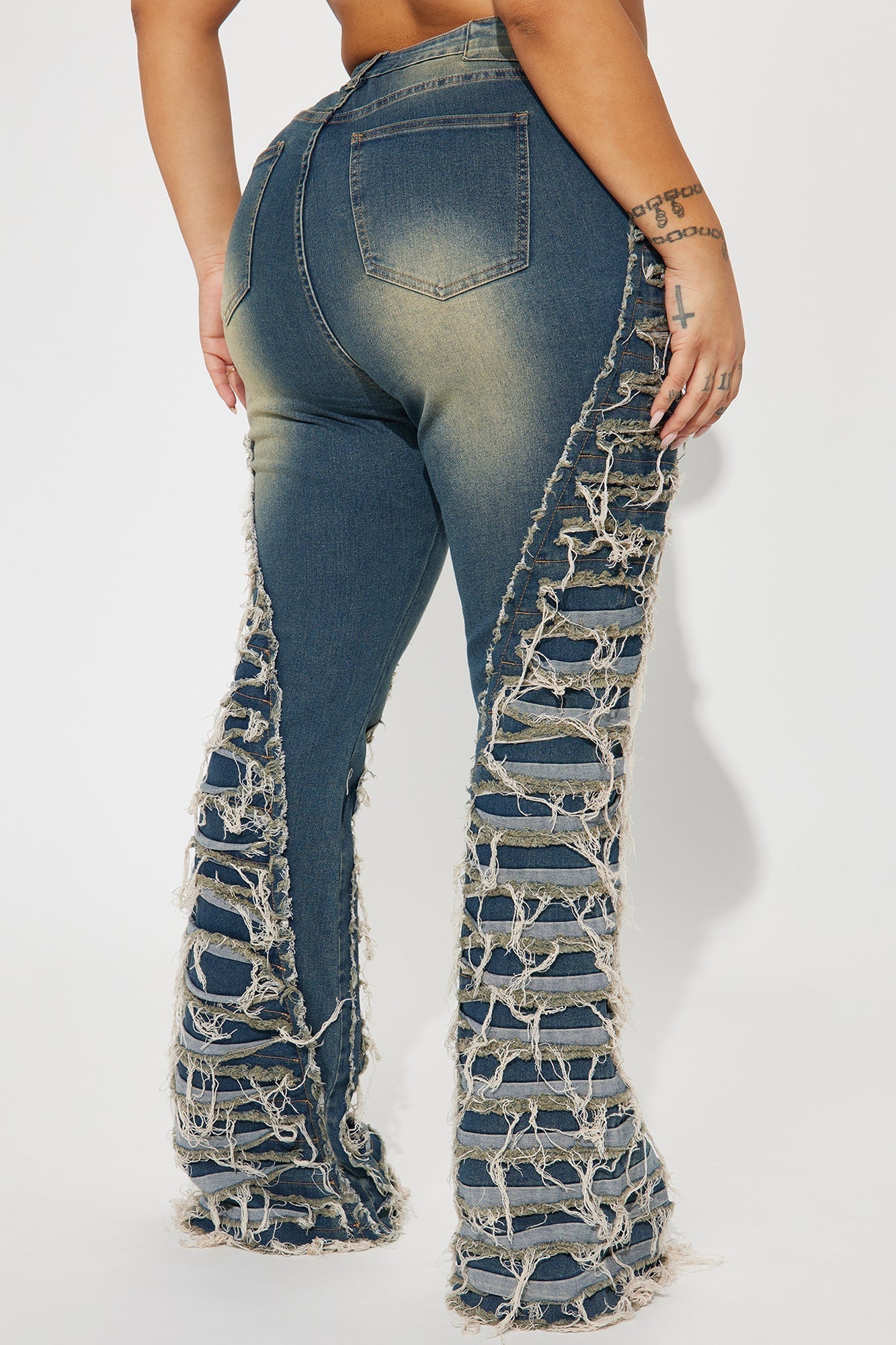 Feeling Brand New Tinted Flare Jeans - Medium Wash