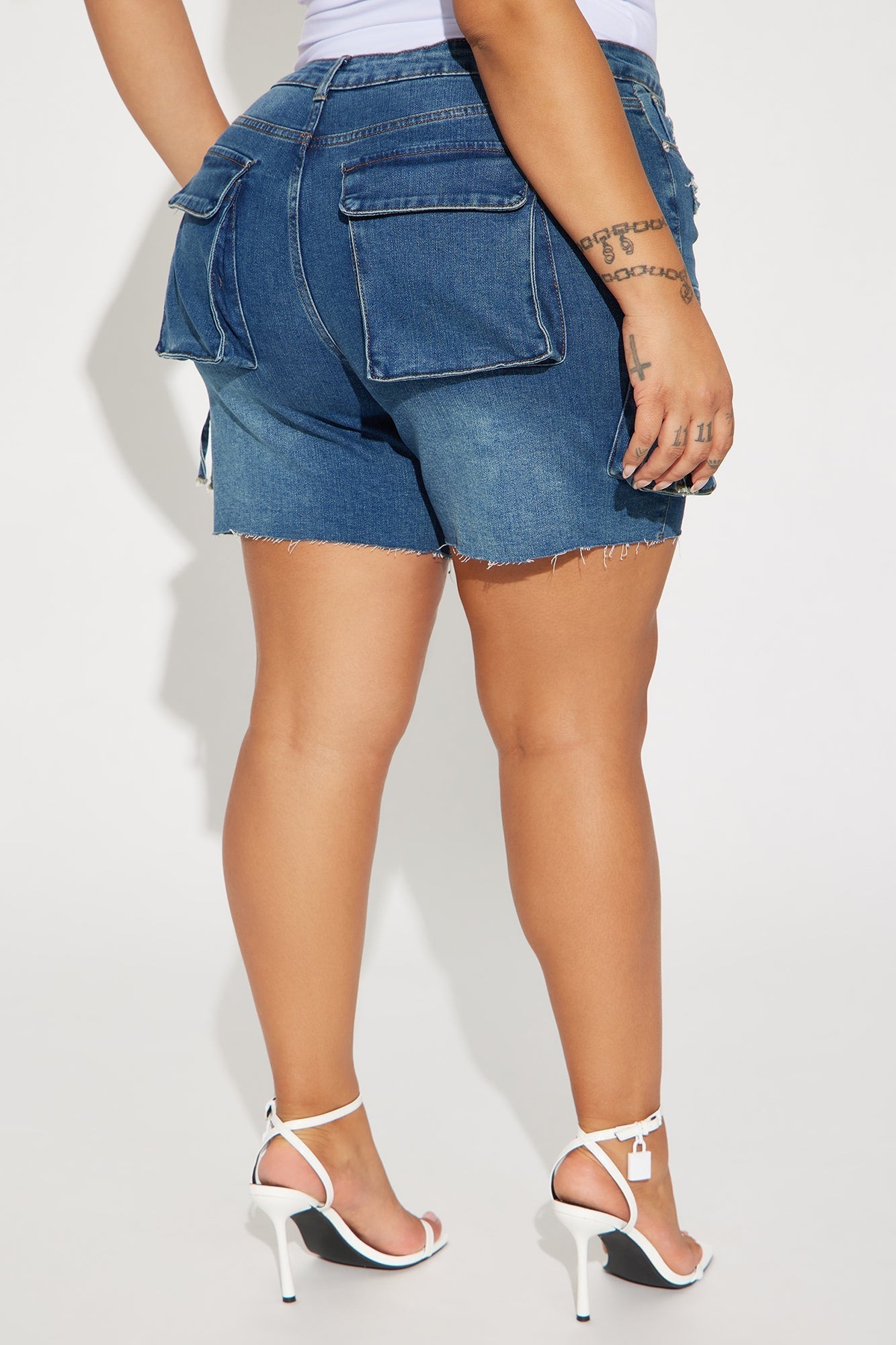 Find A Way Stretch Cargo Denim Shorts - Dark Wash