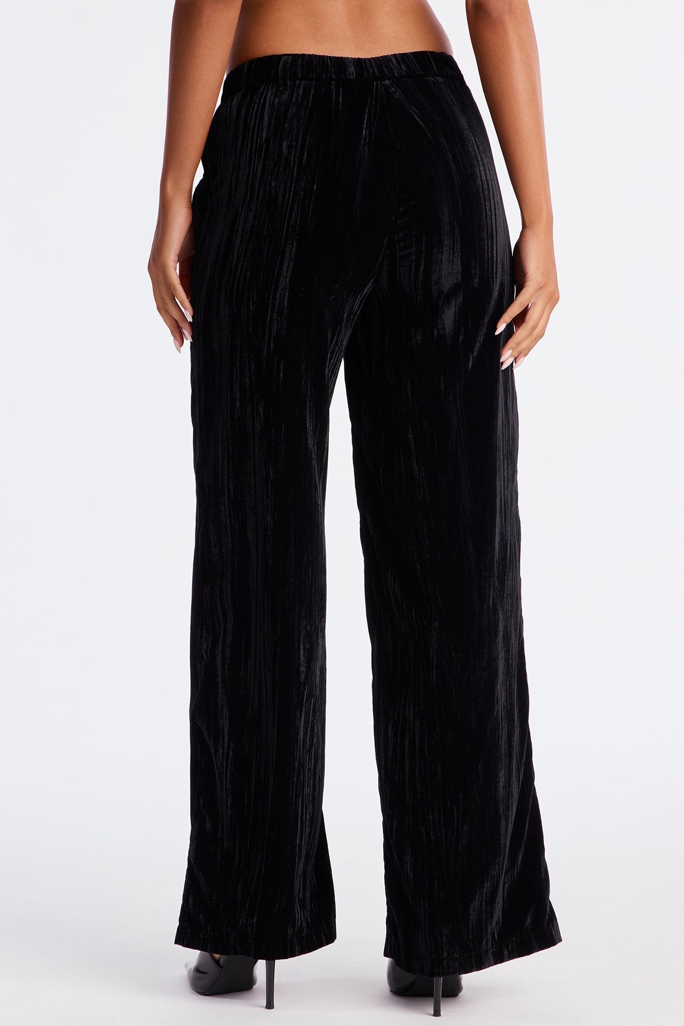 Keep You Wondering Velvet Wide Leg Pant 32 - Black