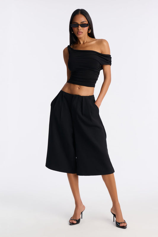 Business As Usual Belted Crepe Bermuda Short 9″ - Black