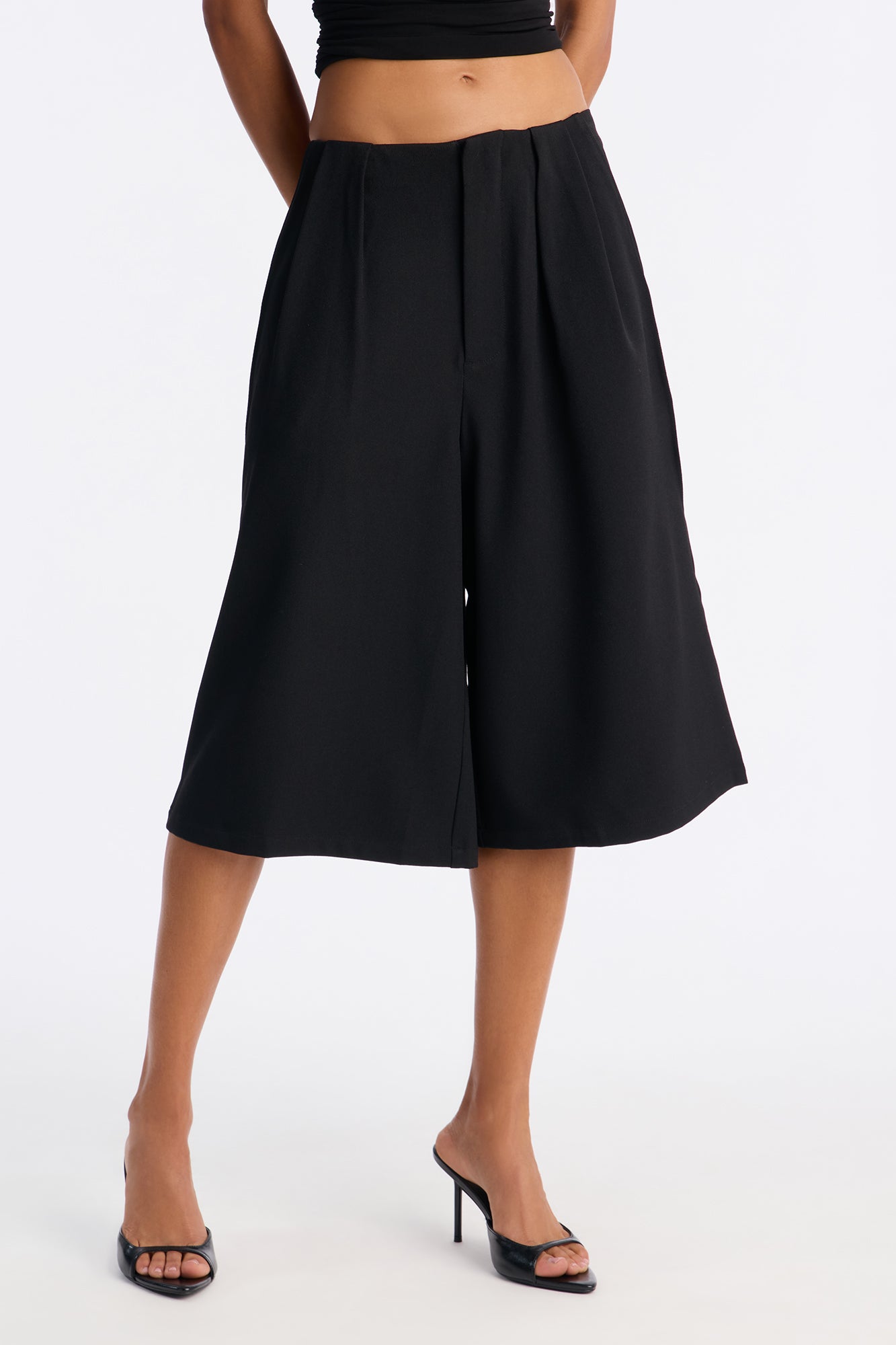 Business As Usual Belted Crepe Bermuda Short 9″ - Black