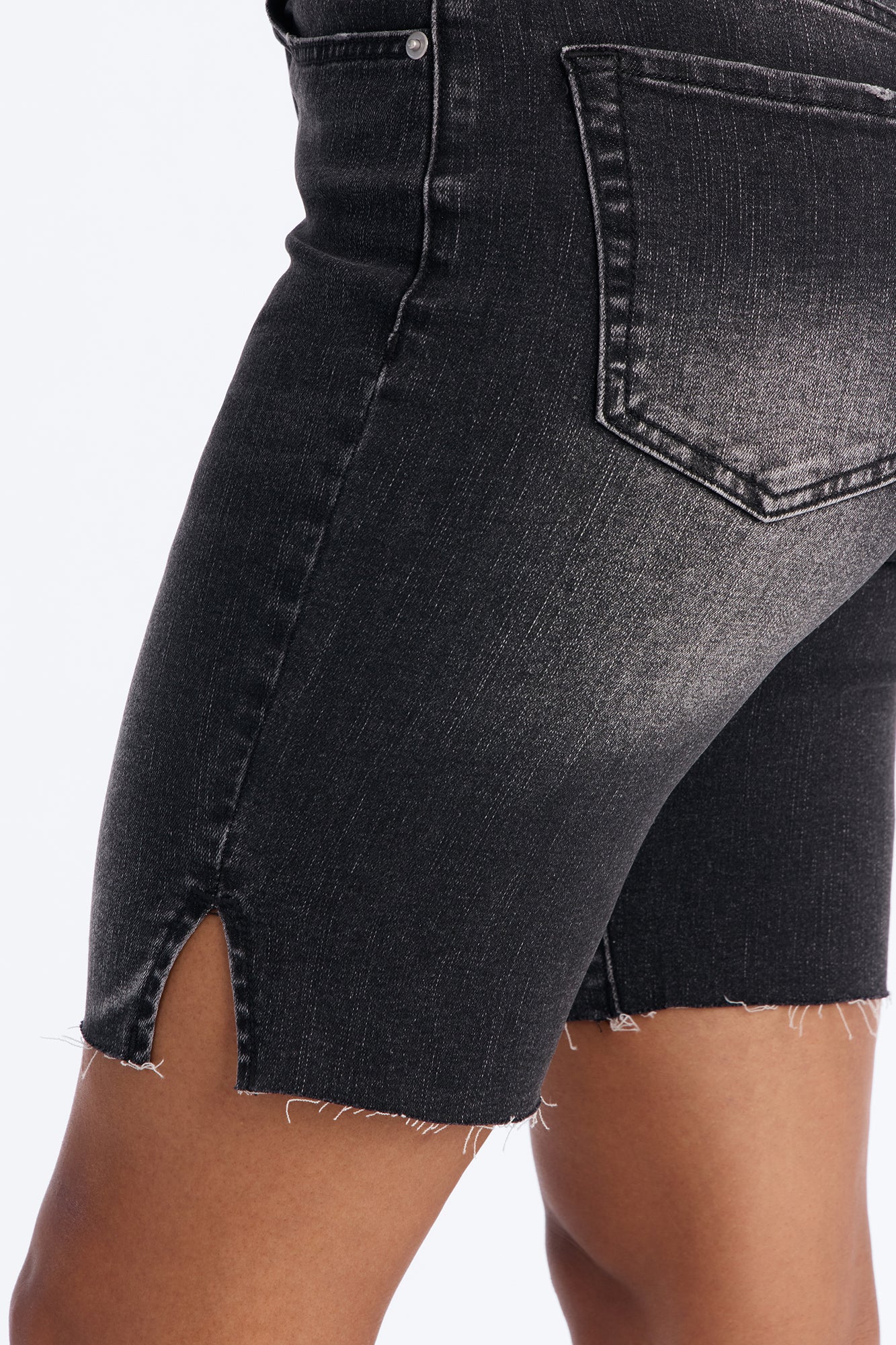 Everything's Good Super Stretch Denim Bermudas - Black Wash