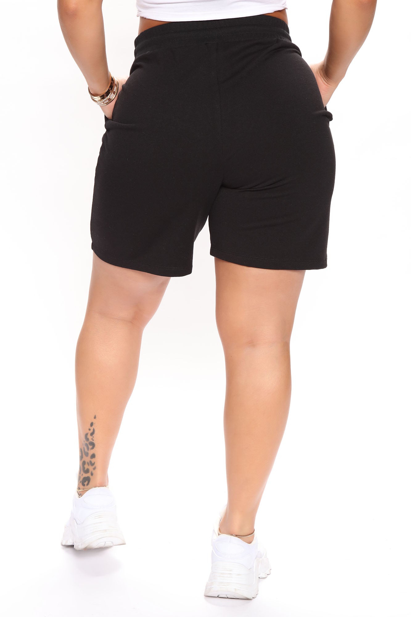 Here To Lounge Sweatshorts - Black