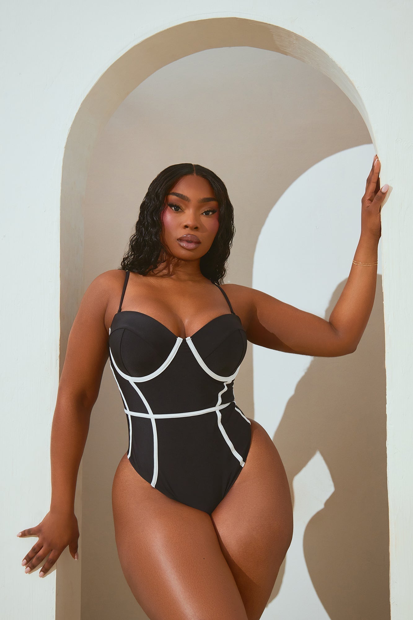 Classic Touch Underwire 1 Piece Swimsuit - Black/White