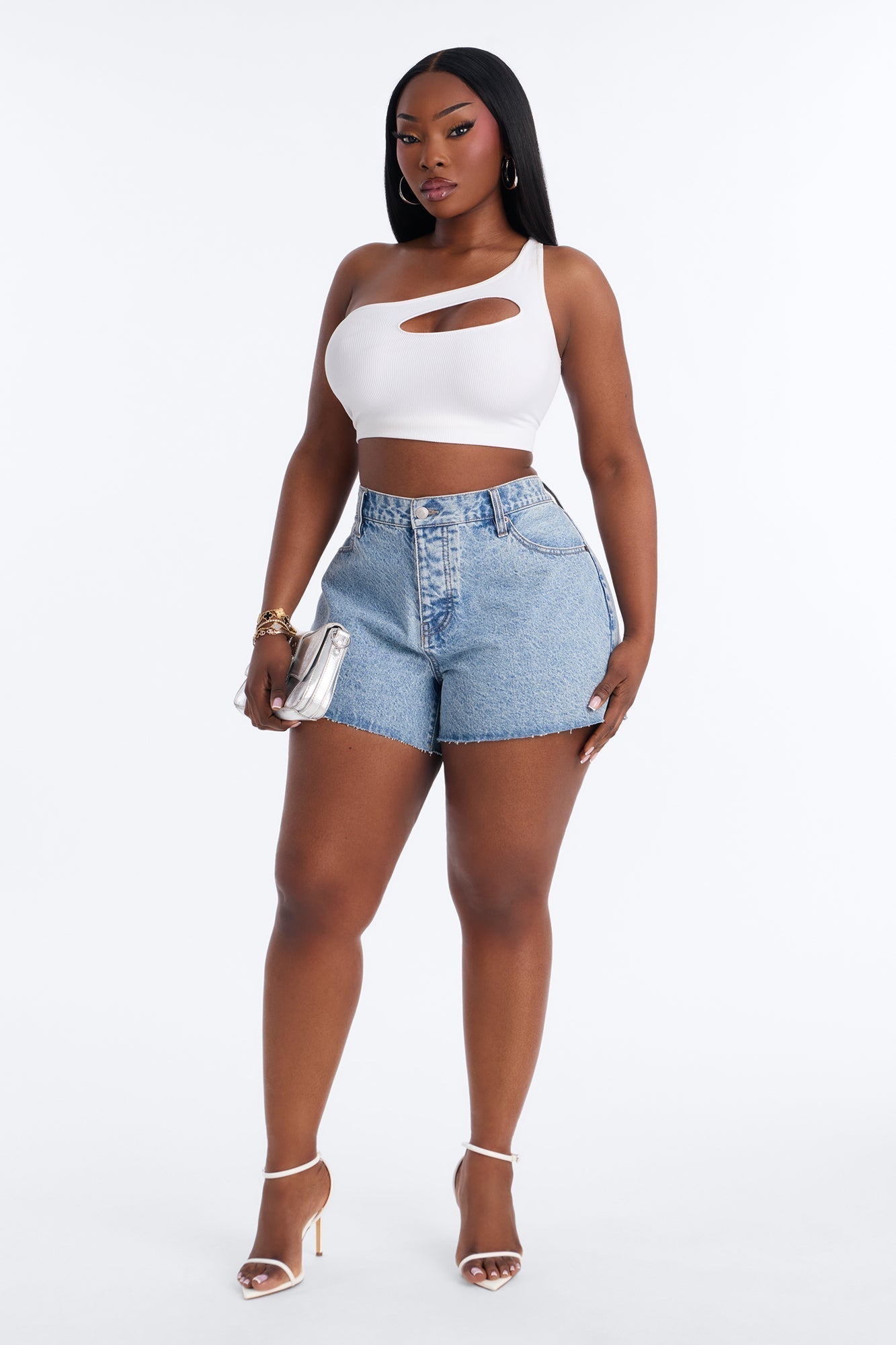 Gone Away Vacation Denim Shorts - Medium Wash