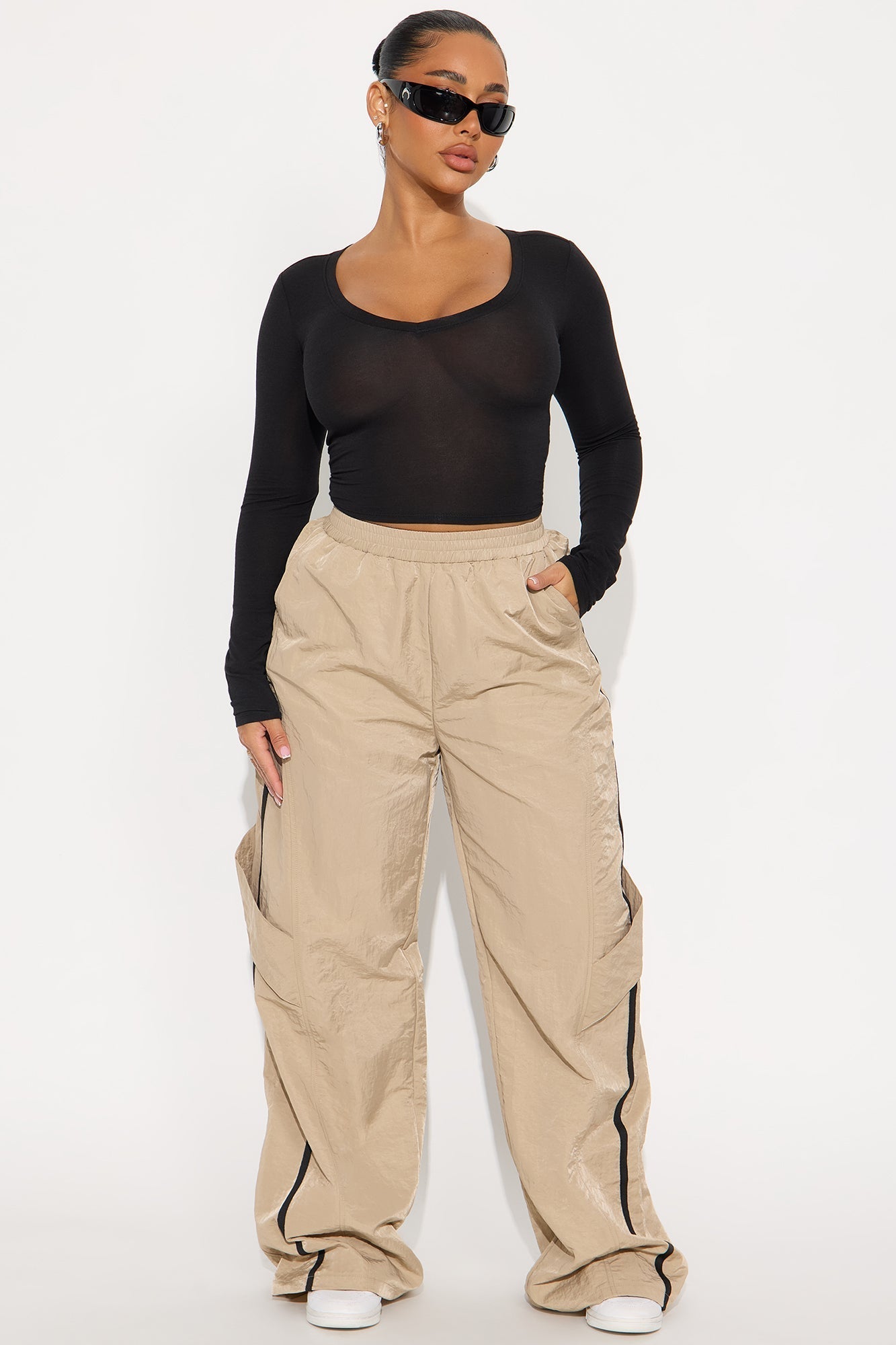 Dawn V Neck Basic Top - Black