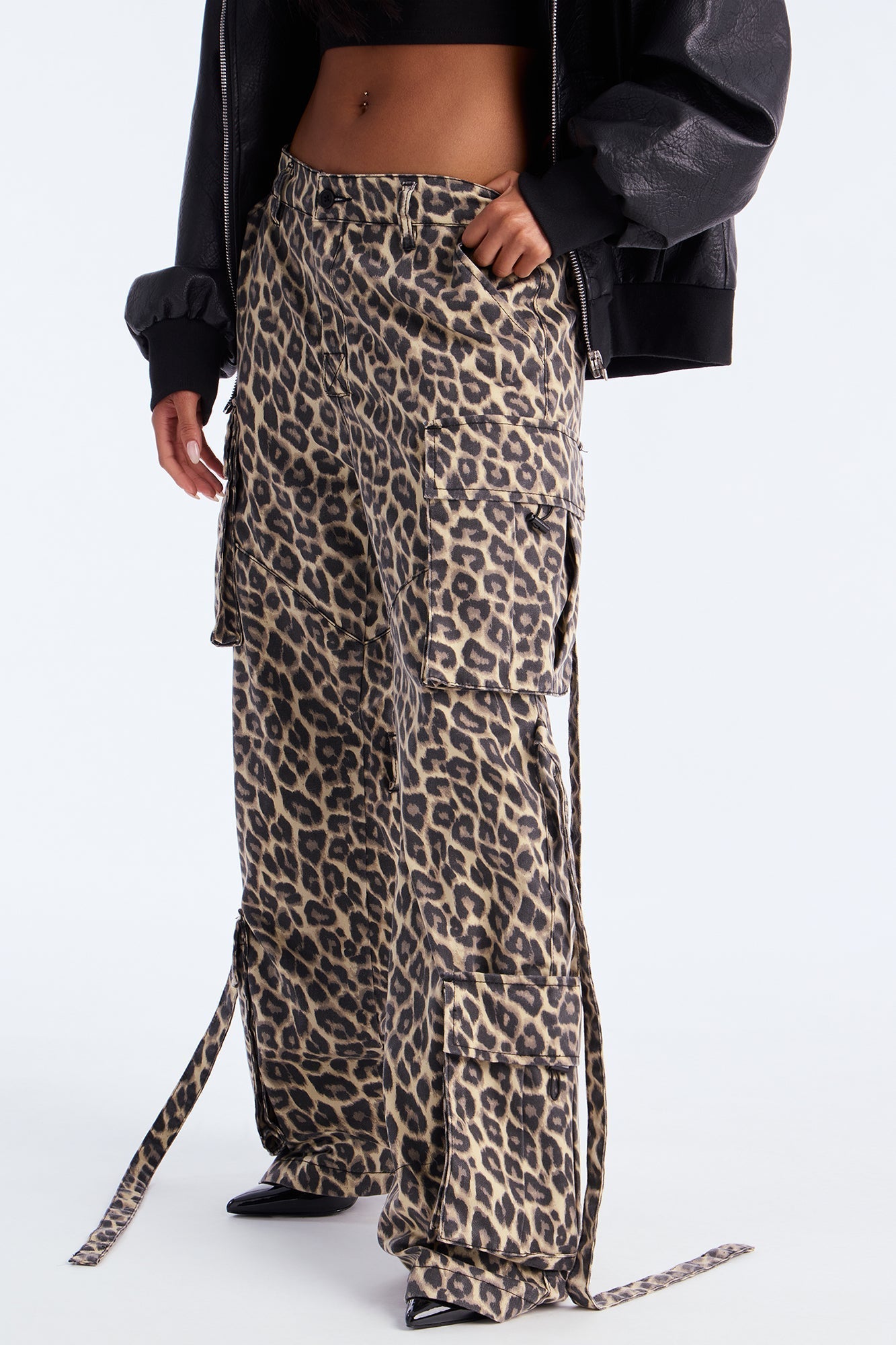 Level You Up Leopard Cargo Pant - Leopard