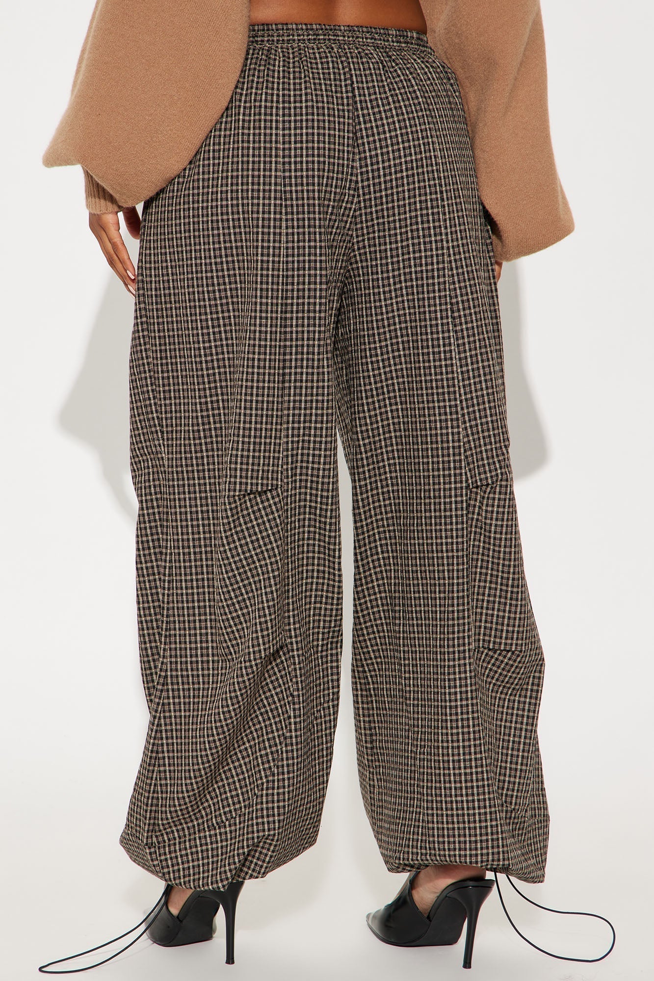 Vanna Low Rise Windbreaker Track Pant 32 - Olive