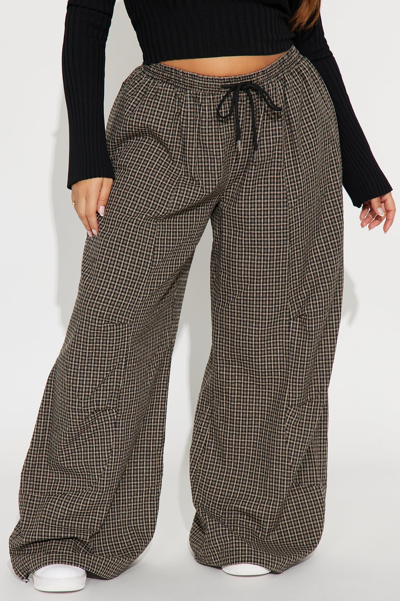 Vanna Low Rise Windbreaker Track Pant 32 - Olive